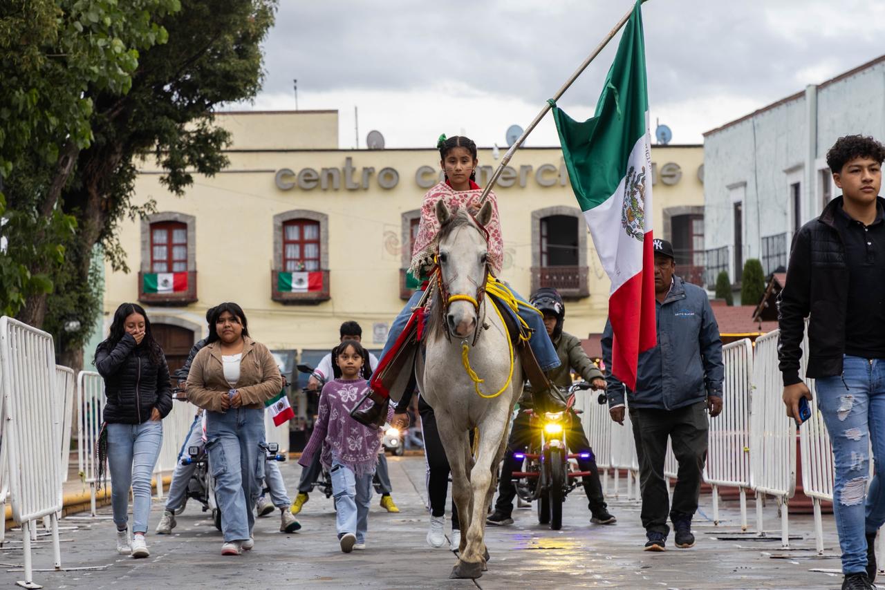 Las 39 comunidades de Huamantla reciben el fuego patrio para compartirlo con su gente y vivir las fiestas nacionales